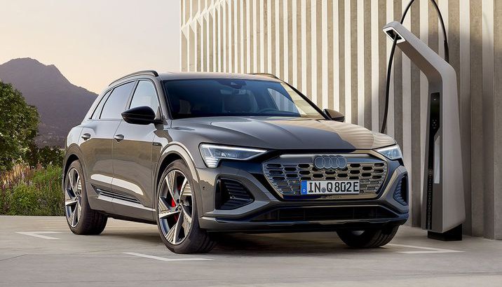 Новий Audi Q8 e-tron