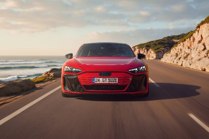 Audi%20e-tron%20GT%20quattro%3A%20%u0412%u0445%u0456%u0434%20%u0443%20%u043F%u0440%u0435%u043C%u0456%u0443%u043C-%u043A%u043B%u0430%u0441%20%u0435%u043B%u0435%u043A%u0442%u0440%u043E%u043C%u043E%u0431%u0456%u043B%u0456%u0432